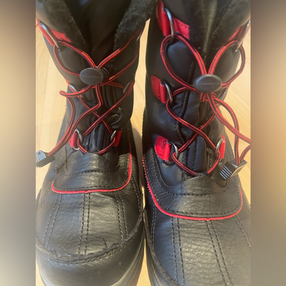 Totes kids winter boots -SIZE 5